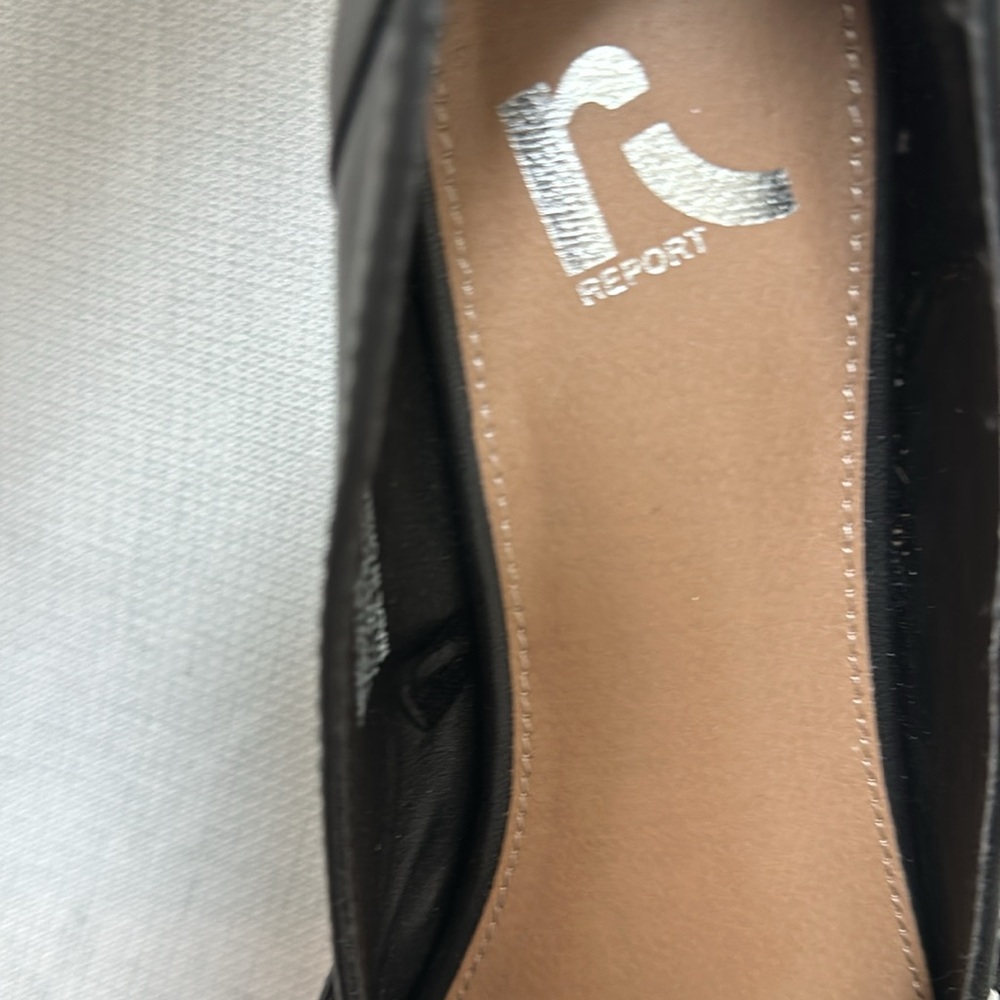 Report Black Strappy Pointed Toe Silver Trim Flat Women's Shoes - Picture 9 of 10